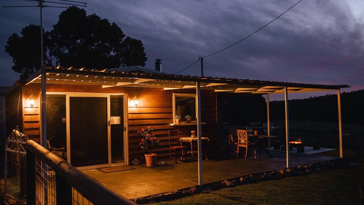 Mummballup Cottage | Your Perfect Getaway Destination - Fantastic views, walk, ride, wine, be!