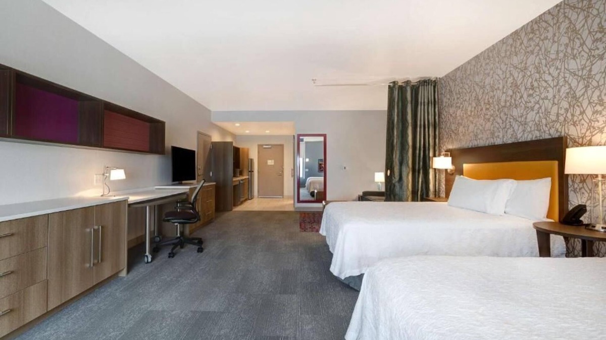 Centennial Hills Hotel | Your Perfect Vegas Stay! Outdoor Pool, Free Breakfast, Pets Allowed!