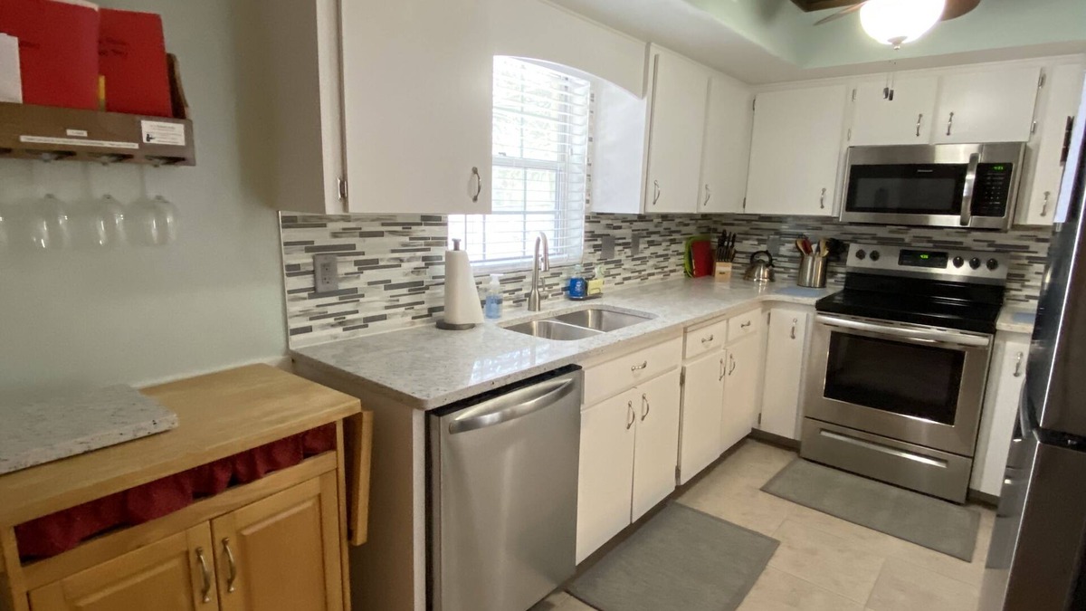 Englewood South Condo | Your piece of Paradise at Palm Manor Condo