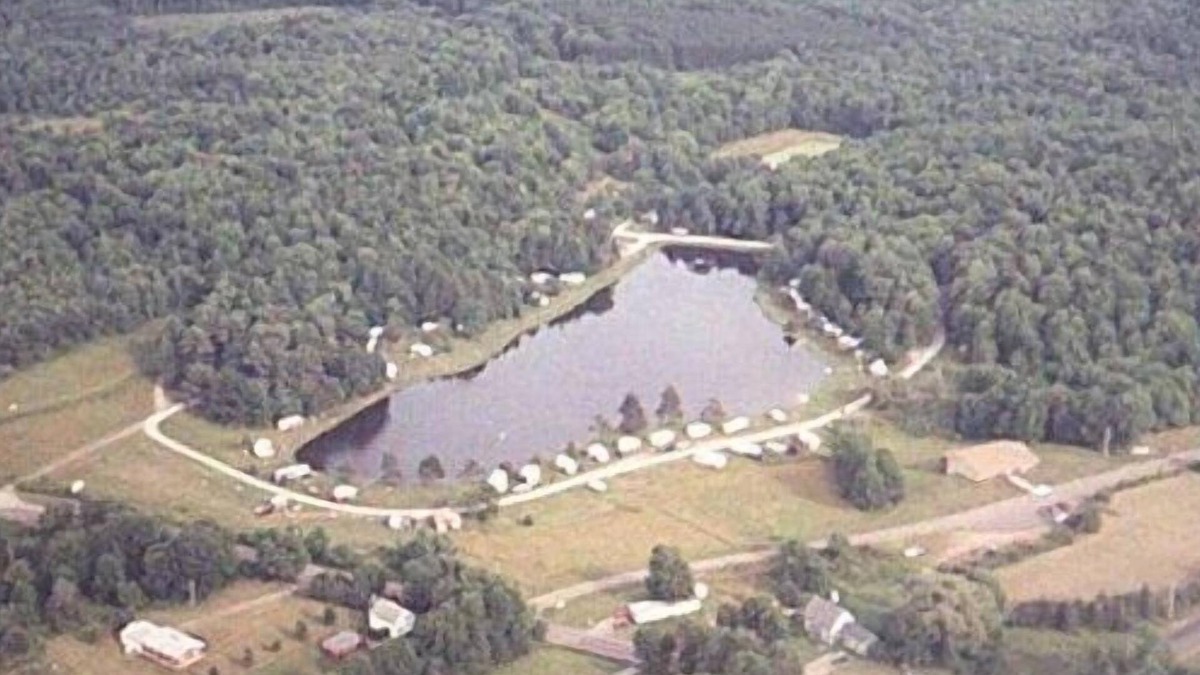 Endicott House | Your Relaxing Getaway Awaits! Free Parking, Water Sports Activities!