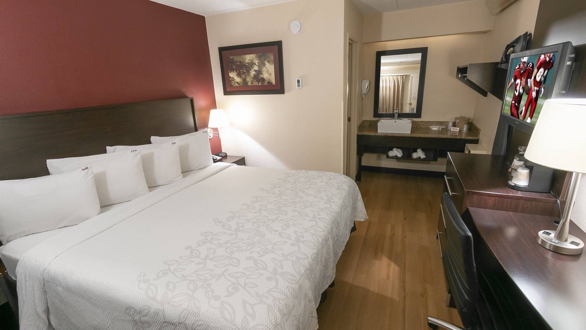 Secaucus House | Your Relaxing Getaway Awaits! Budget-friendly Accommodation, Pets Allwoed