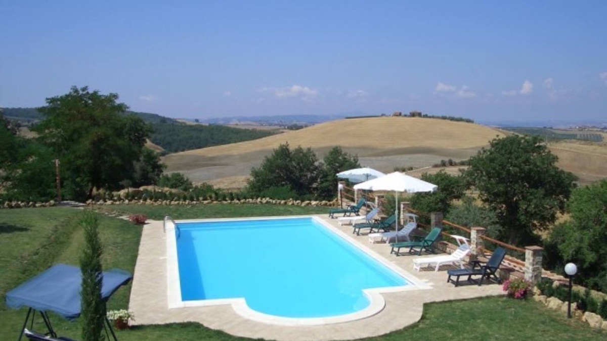 Montenero Villa | Your relaxing Tuscan getaway