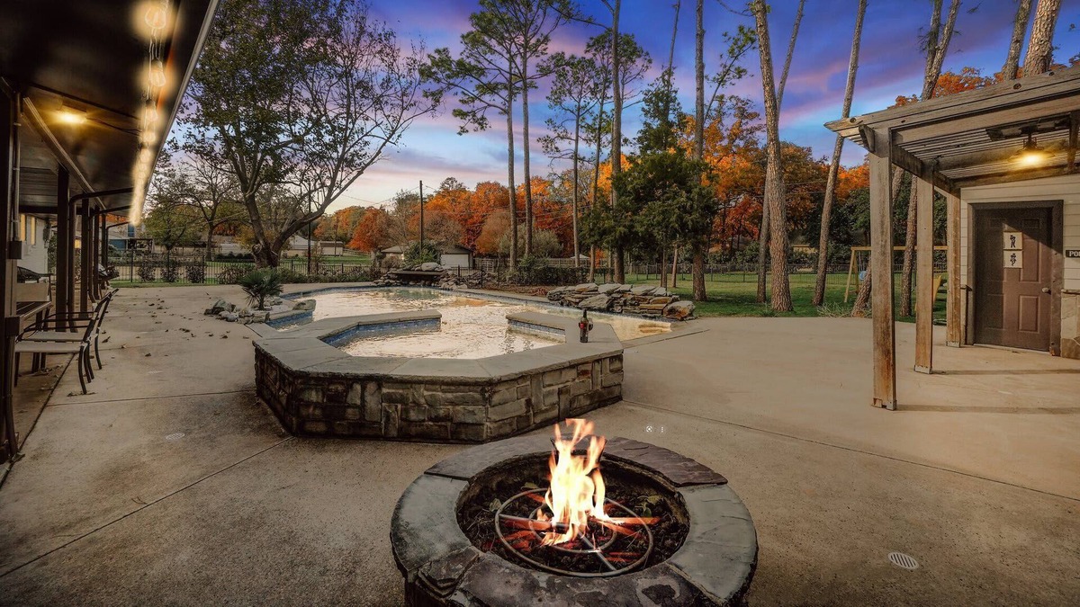 Roanoke House | Your Rustic Retreat | Backyard Oasis, Pool, Patio