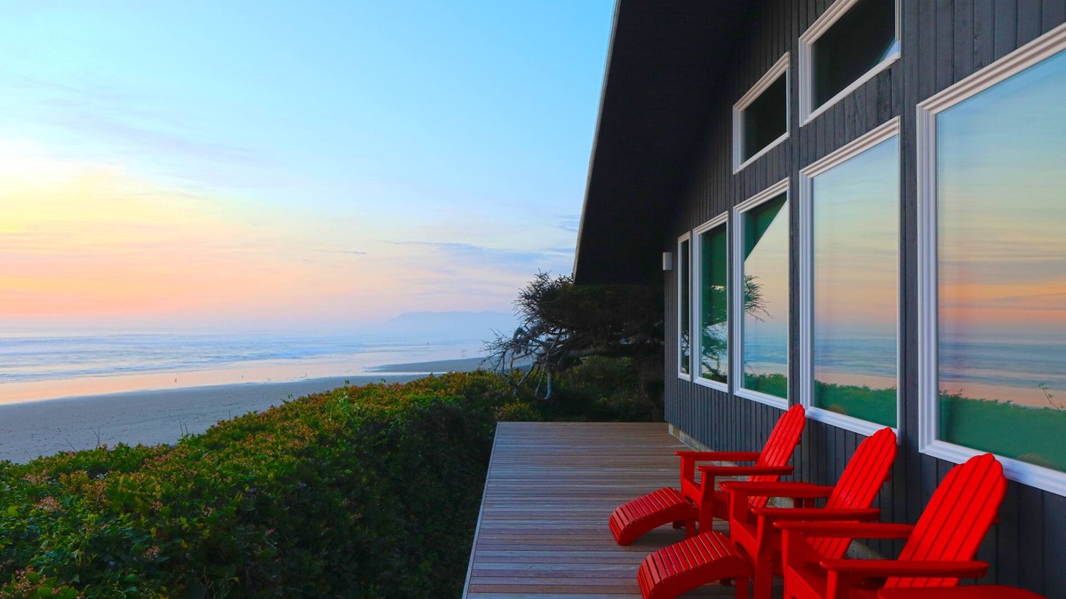 Arch Cape House | Your search is over - 180° views, A/C, Pet friendly, Luxury - Right on the sand