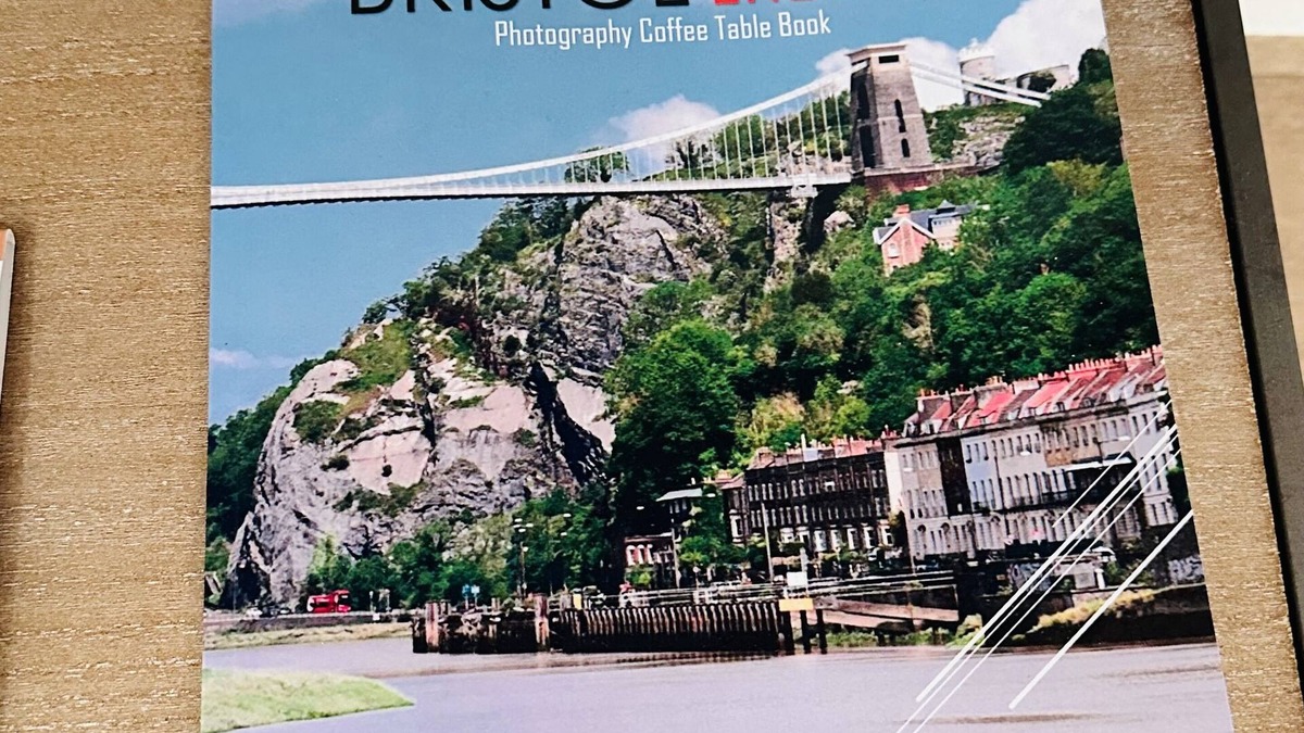 Bristol House | Your STAYCATION.n