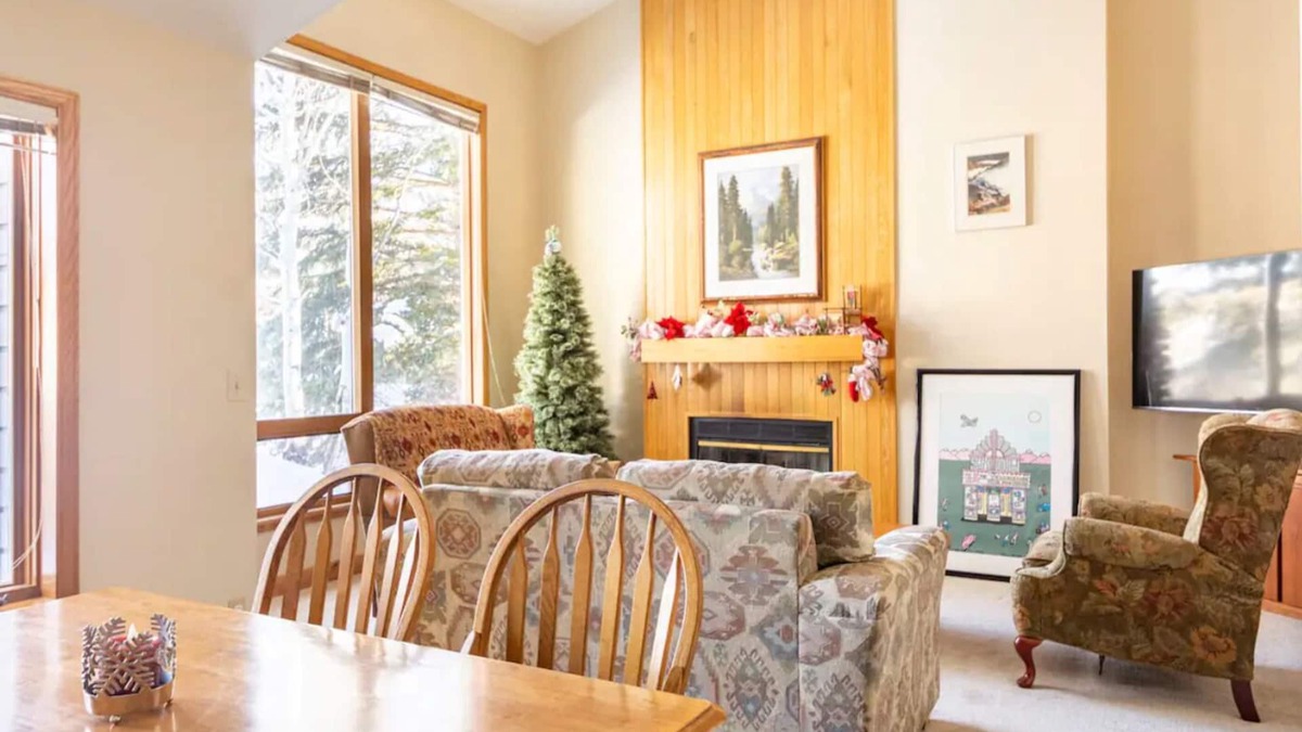 Edwards Ski Chalet | ✅ Your Vail Ski Cabin! Just Minutes to Vail, BC