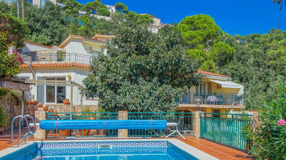 Lloret de Mar House | Yourhouseinspain-Petunia, 2000m2 garden, sea view, private pool protected from view