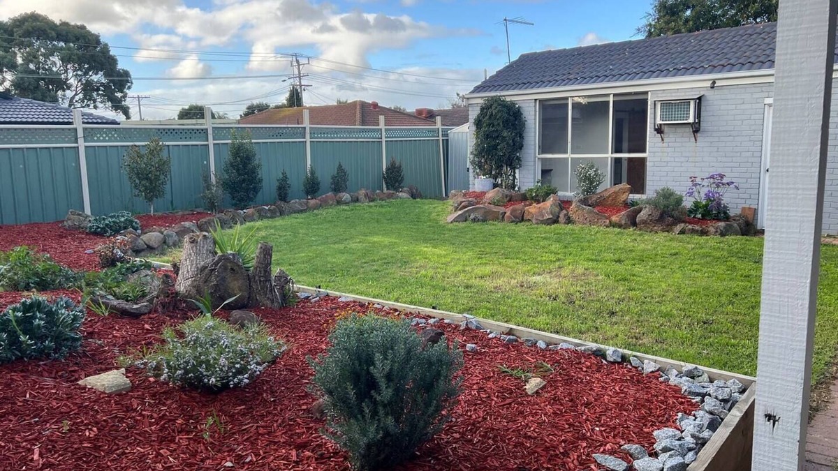 Wyndham Vale House | Yours 3 bedrooms house - Granny Flat Close to Parkn