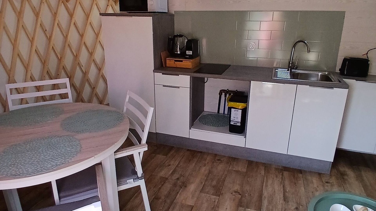 Clermont-Creans RV Rental | Yourte des voyageurs les belles ouvrieres