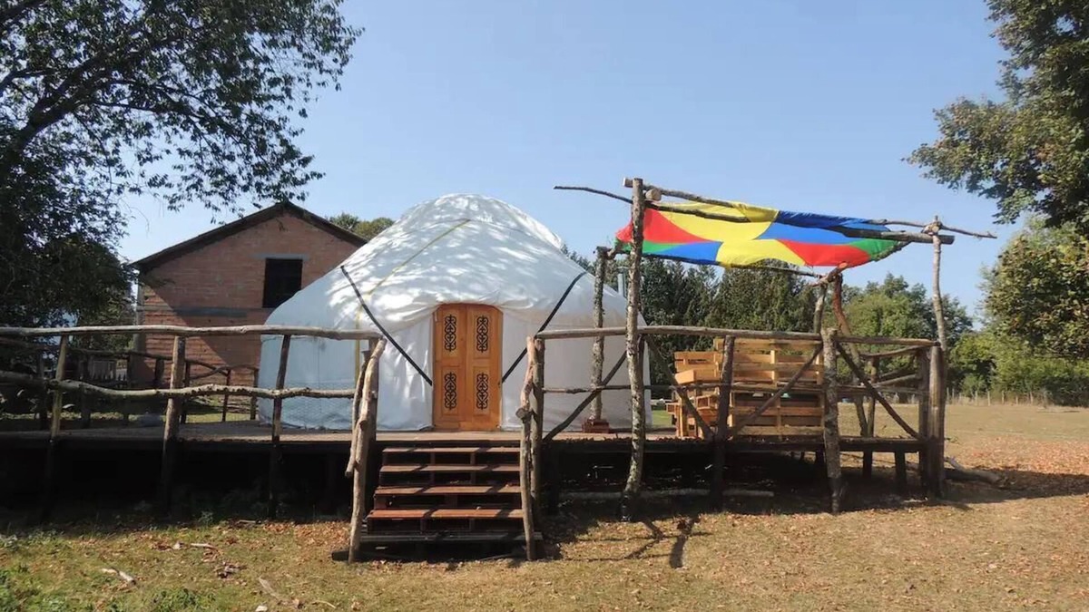 Champsac Cabin | Yourte rustique sur petite ferme