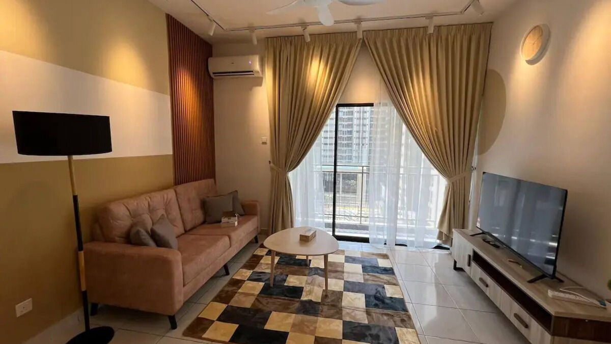 Nilai Apartment | Youth City Residence/2 Room/KLIA/Nilai/Pool
