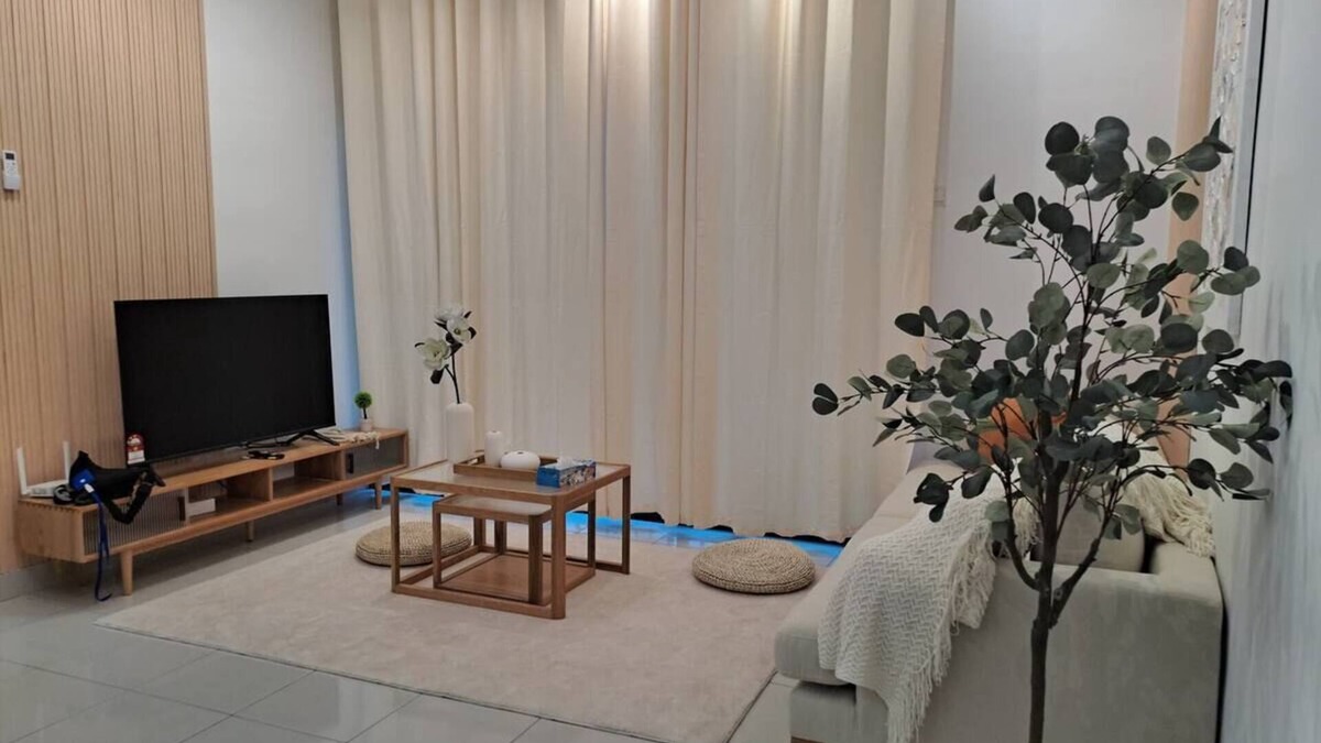 Nilai Apartment | Youth City Residence/2 Room/KLIA/Nilai/Pool