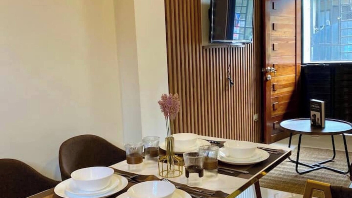 Cavinti Apartment | Ysabella Suite: Elegant Art Deco Comfort in the Heart of Cavinti, Laguna