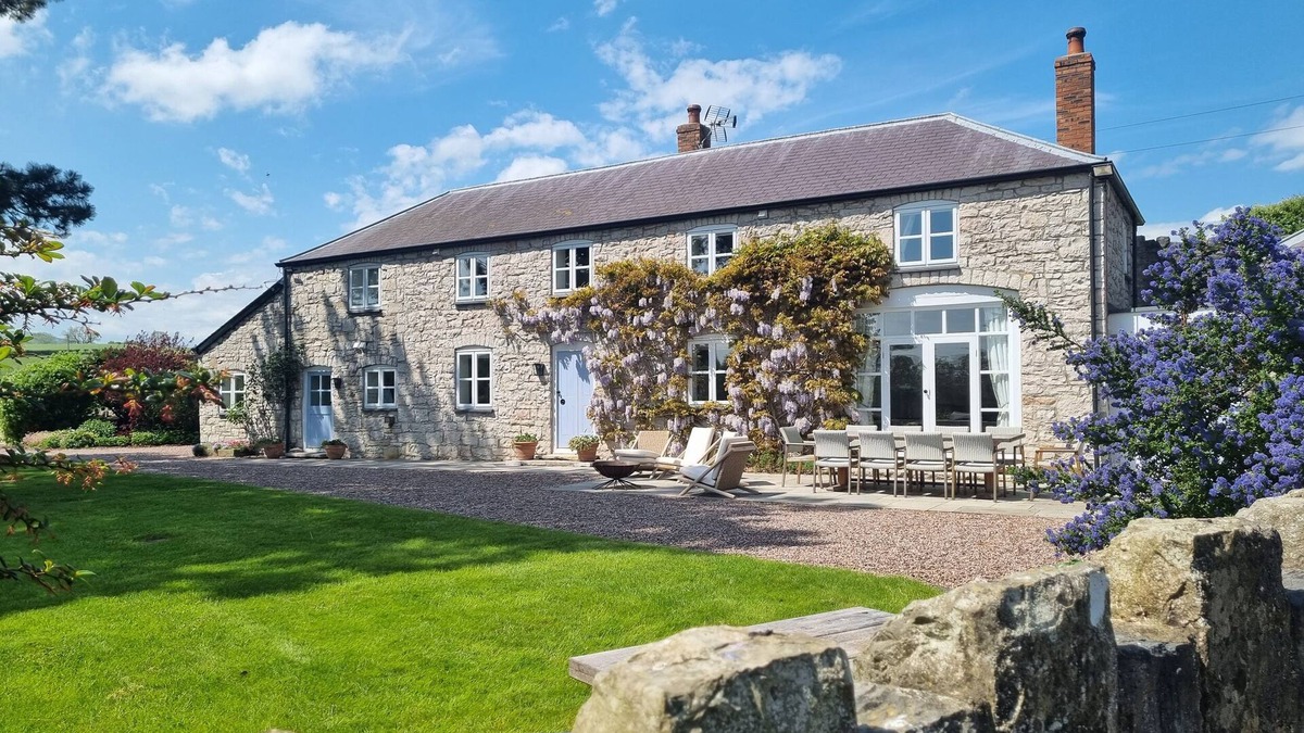 Denbigh Cottage | YSTRAD BACH, family friendly, luxury holiday cottage in Denbigh