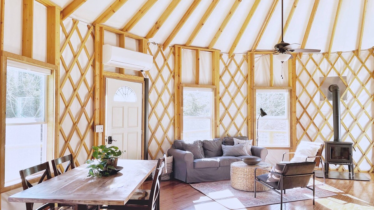 Lexington House | Yurt at Stillhouse Farm *Wifi *Creek *Private *Less than 5 miles from VMI + W&L