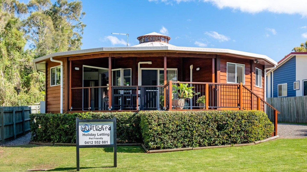 Mullaway House | Yurt By Sea accommodation Mullaway