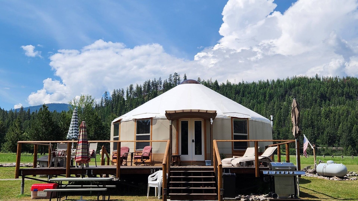 Superior Cabin | Yurt on the Clark Fork River