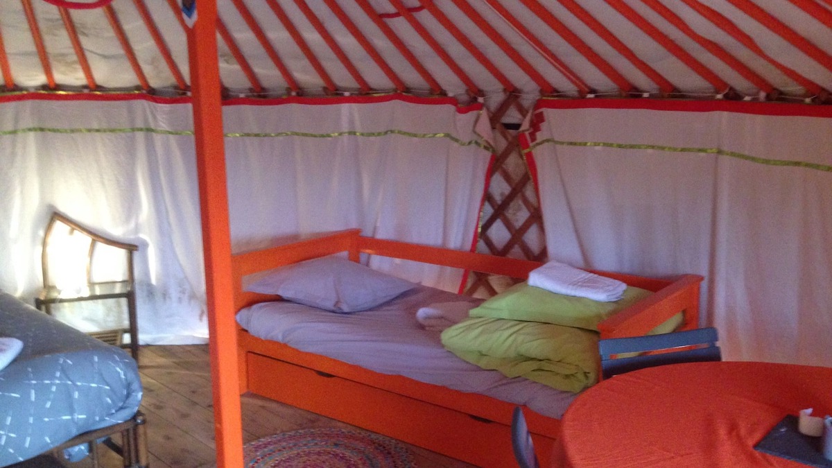 Saint-Leger-sur-Dheune House | Yurt-Vanity unit-Yourte Mongole