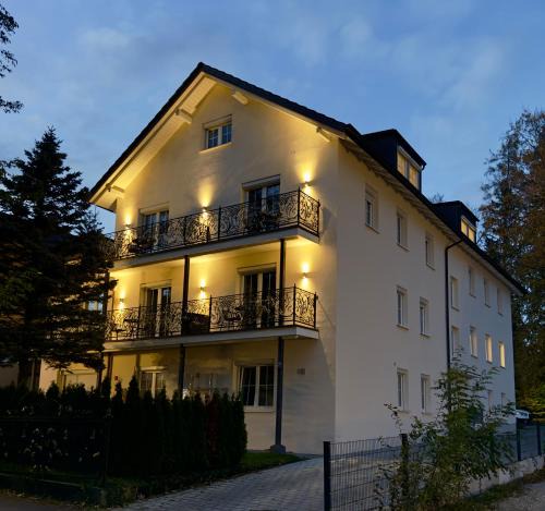 Unterallgau Apartment | YUVA HOMES am Kurpark