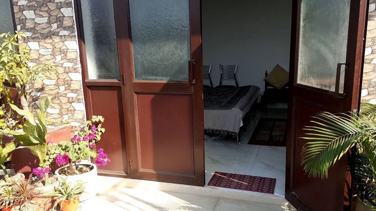 Kailash Colony House | Yuvi Homz - Posh South Delhi