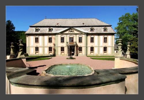Potstejn Hotel | Zámek Potštejn