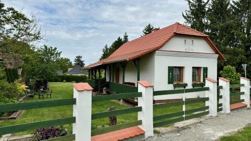 Ortilos Villa | Zöld 21 Cottage