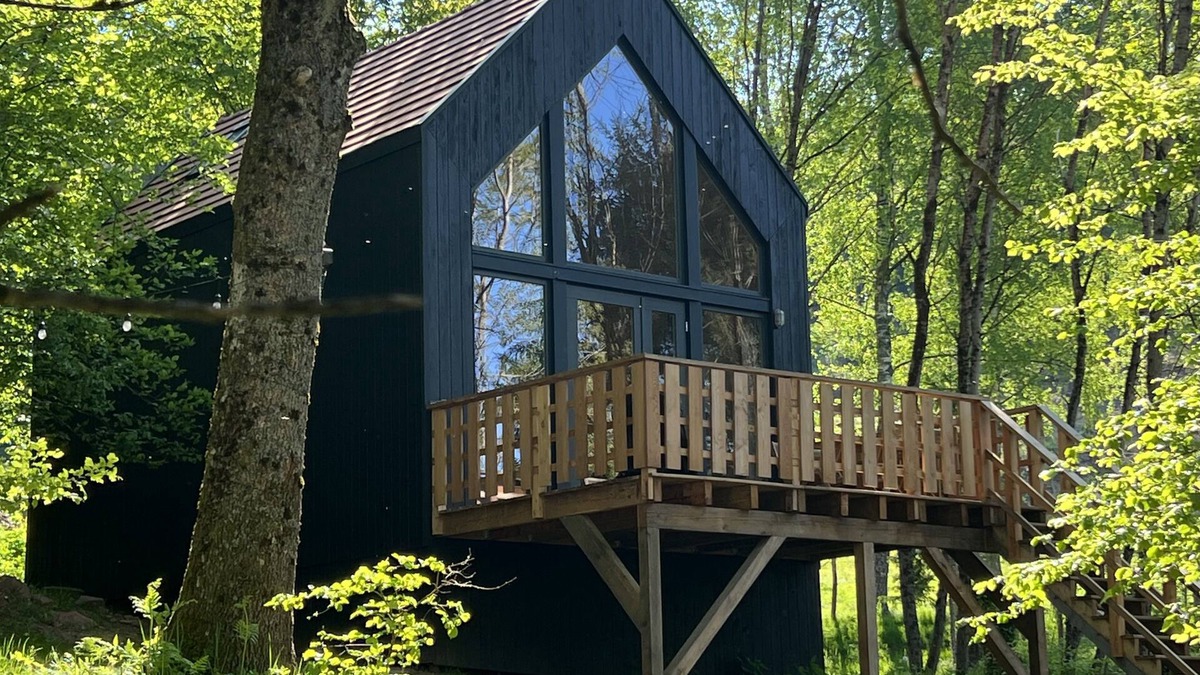 Saint-Quirin Cottage | Z 2 Lodge - Contemporary living in a green setting.