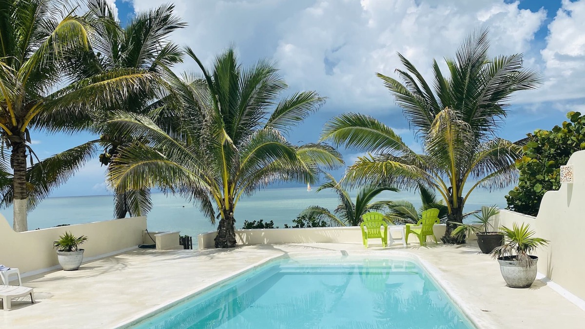 San Benito House | Z'Uno, the Perfect Little Beach House on Gulf with Pool in Playa San Benito