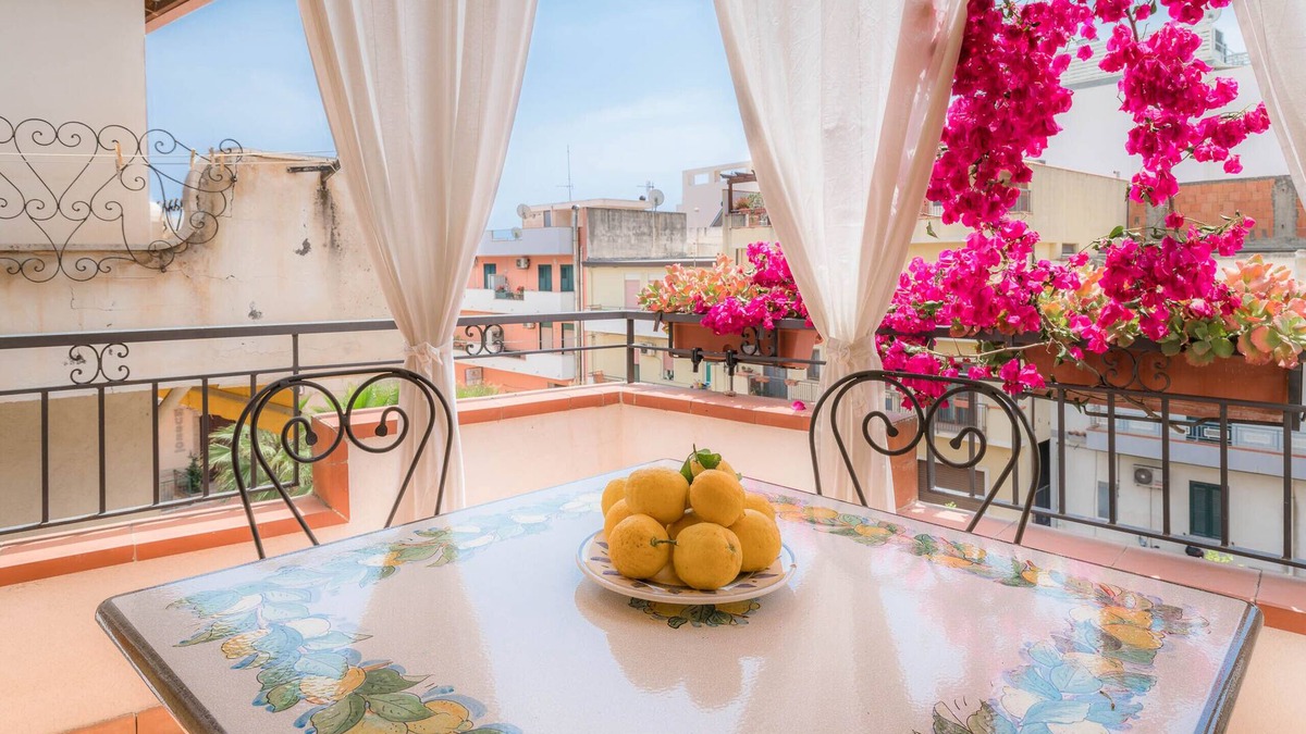 Letojanni Apartment | Zagara apartement , 30 m. to the beach, with air conditioning 4 people