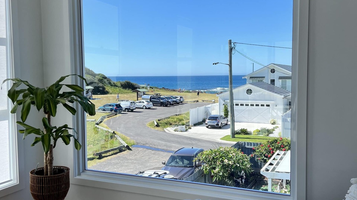 Anna Bay Apartment | Zala - Whale watching special rates - Ocean side views & vibes