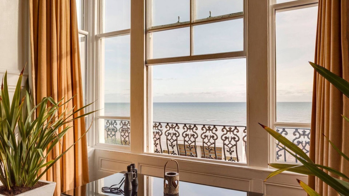 St Leonards-On-Sea Cottage | Zanzibar Beach House