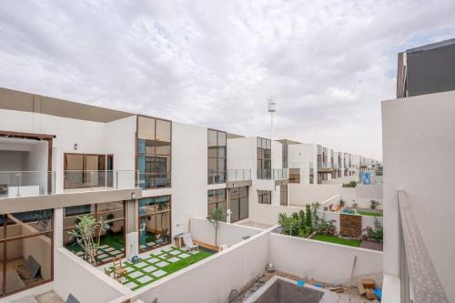 Nad Al Sheba Villa | Zapbed Villa C62-03
