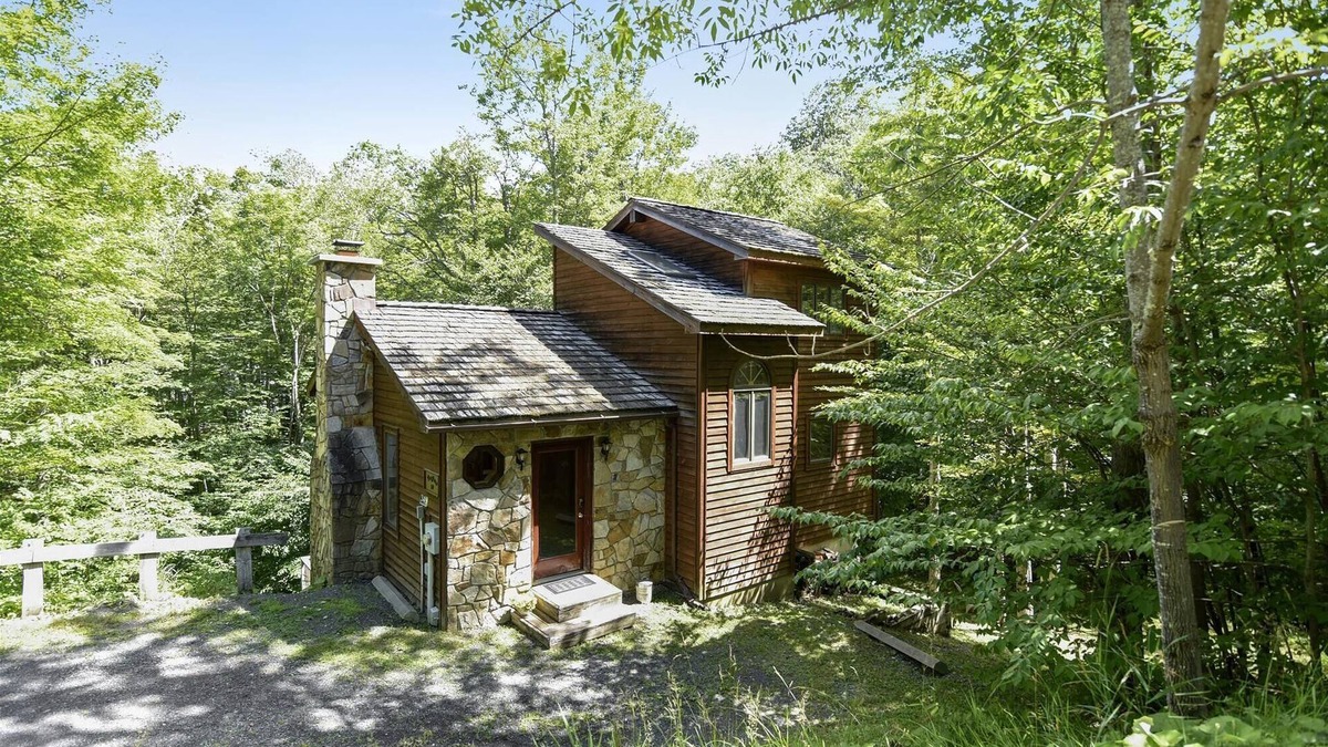 Northface House | Zeeplace: 3 BR, 2 BA House in Canaan Valley, Sleeps 6