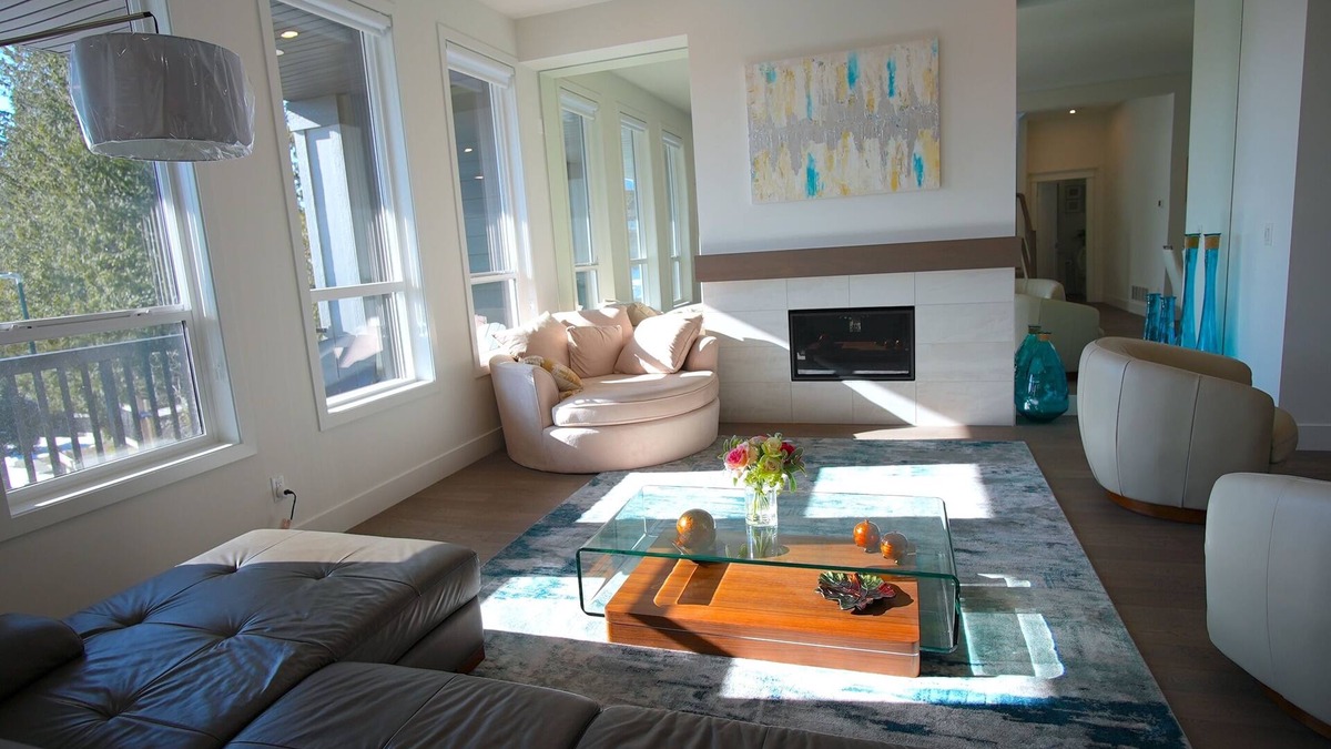 Burke Mountain House | Zen Retreat in the Hills | Nature & City Escape + City Access,nn🔌 EV-Friendly