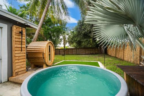 Riverside Park House | Zen Retreat - Sauna Pool Cold Plunge & More