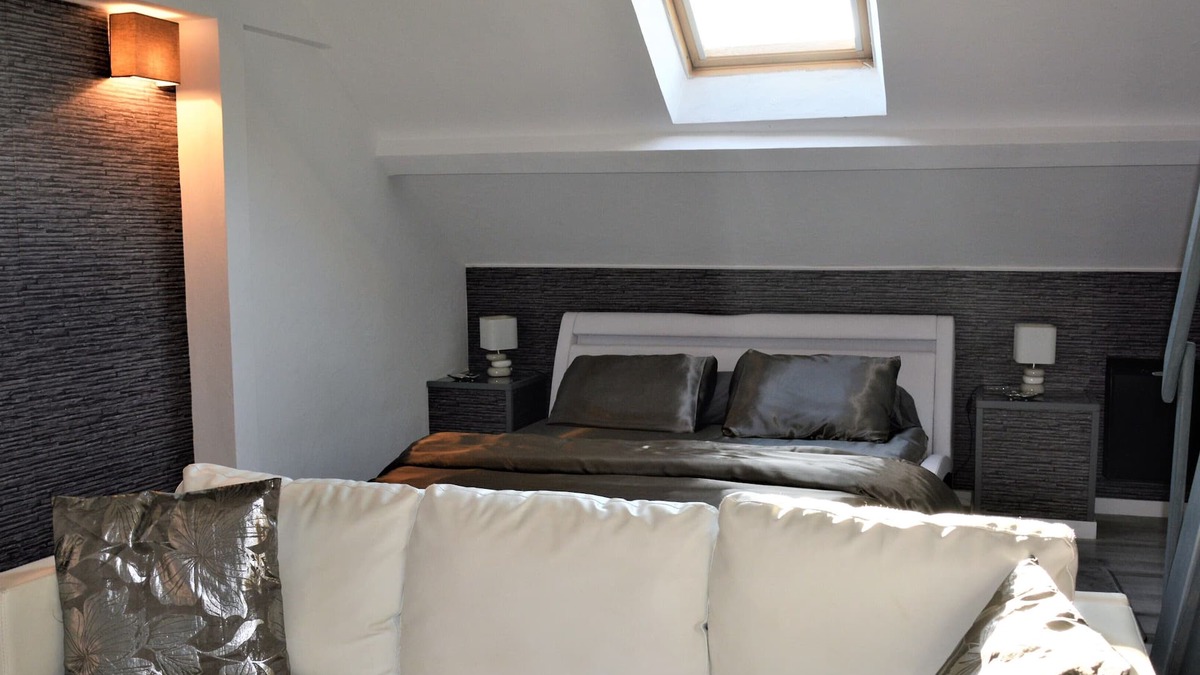 La Chavanne House | Zen room with adjoining mezzanine