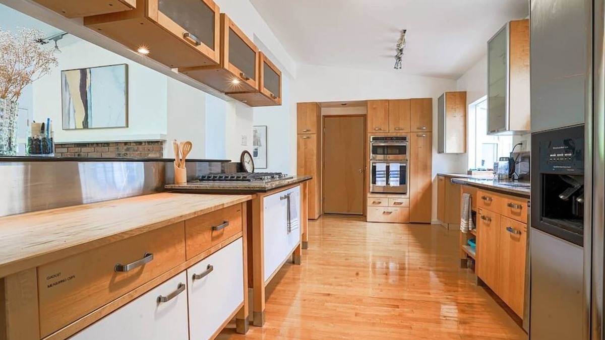 Mercer Island House | Zen & Spacious Mercer Island Home & Guest Suite