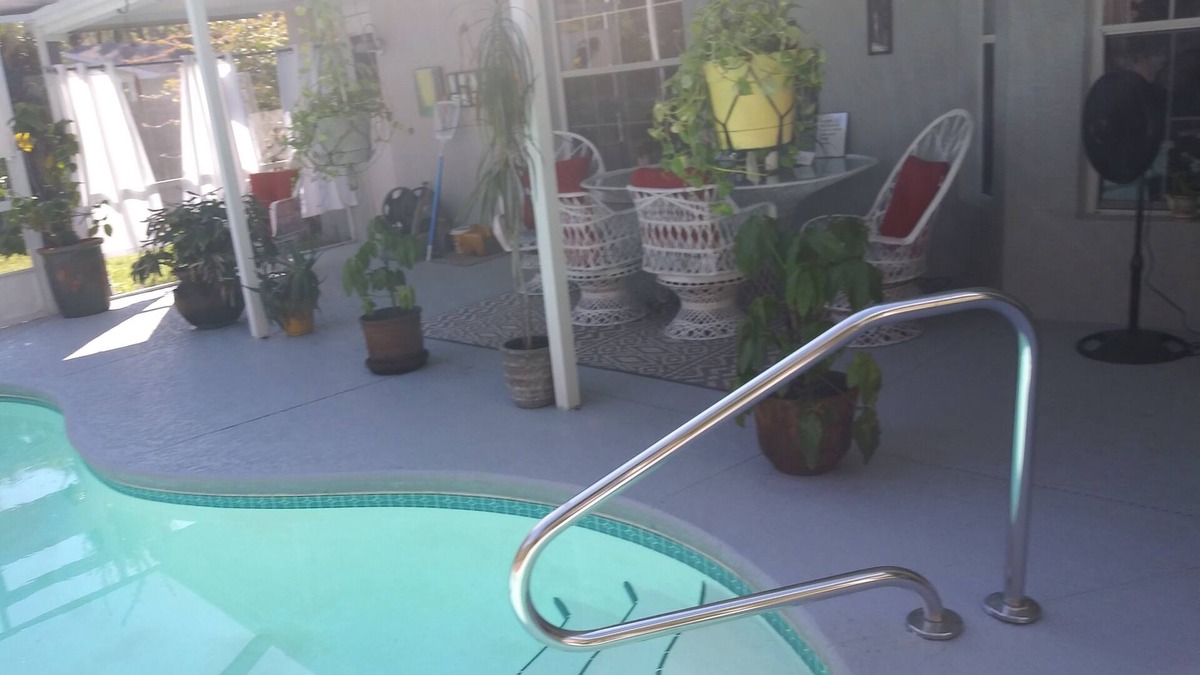Inverness House | ZEN SPOT SANCTUARY HEATED SALT POOL! PRIVATE! SCREENED PATIO KOI POND