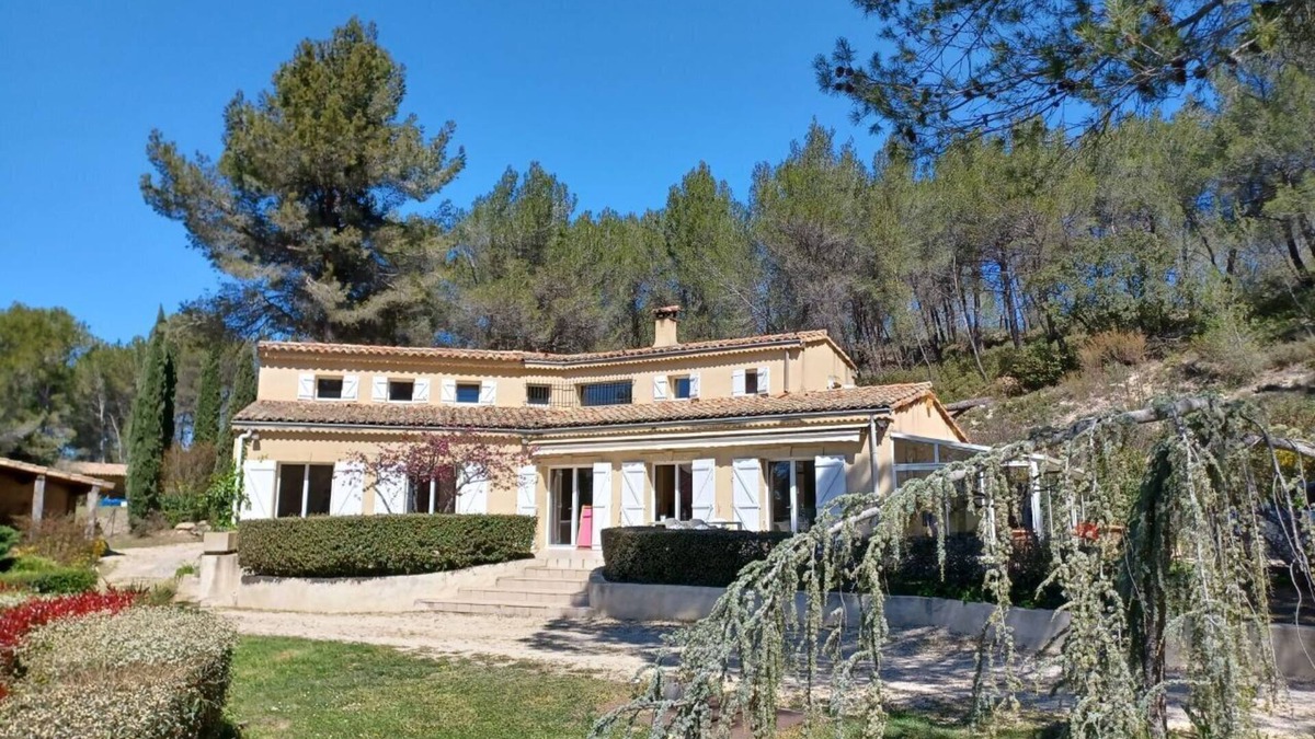 Rognes Villa | Zen villa in the heart of the Aix-en-Provence region