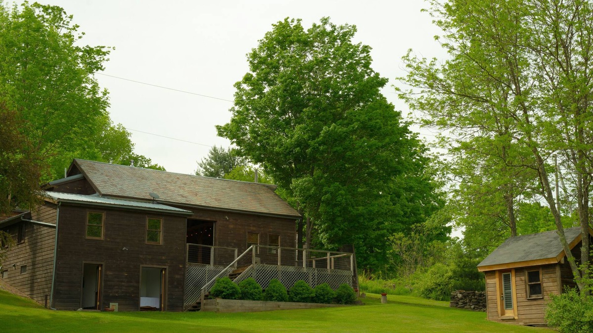 Town of Hebron House | ZenBarn: A Quiet Getaway