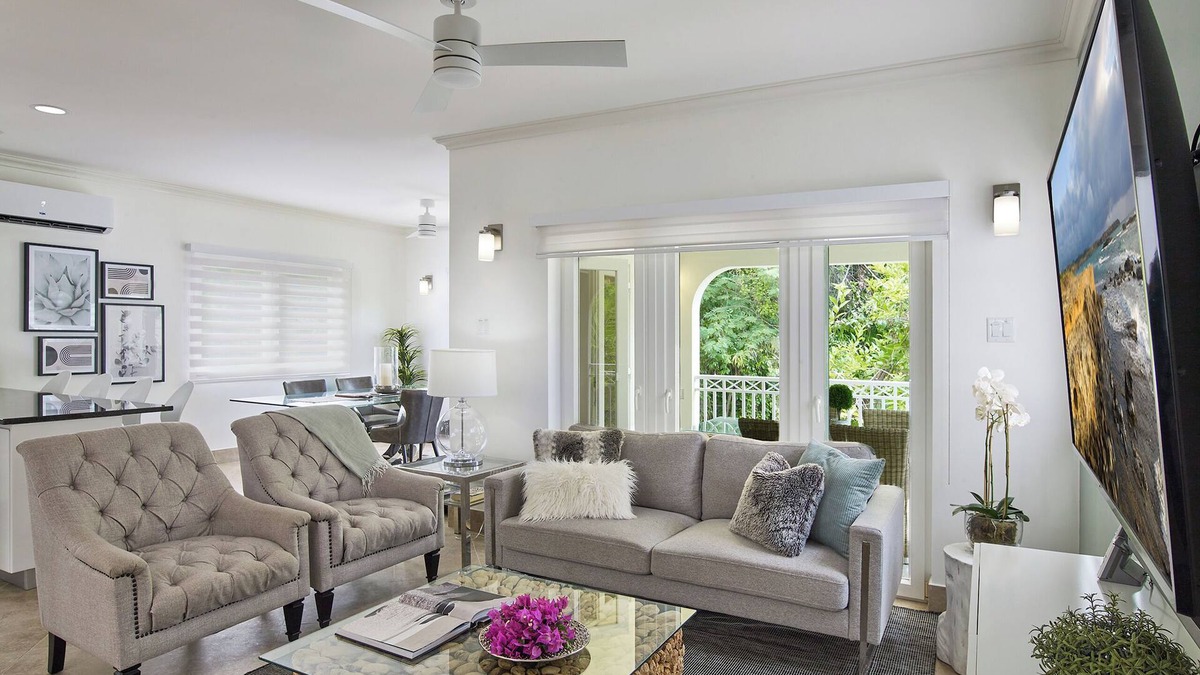Gibbes House | ZenBreak KingsGate #1 is a 2 bedroom luxury holiday townhouse 3 minutes away from Gibbs Beach
