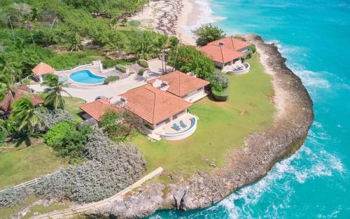 Long Bay House | ZenBreak Maltese Falcon 3bd