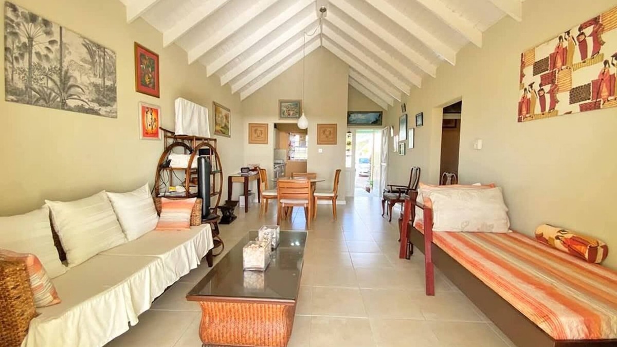 Apple Hall House | ZenBreak The Gem Summ