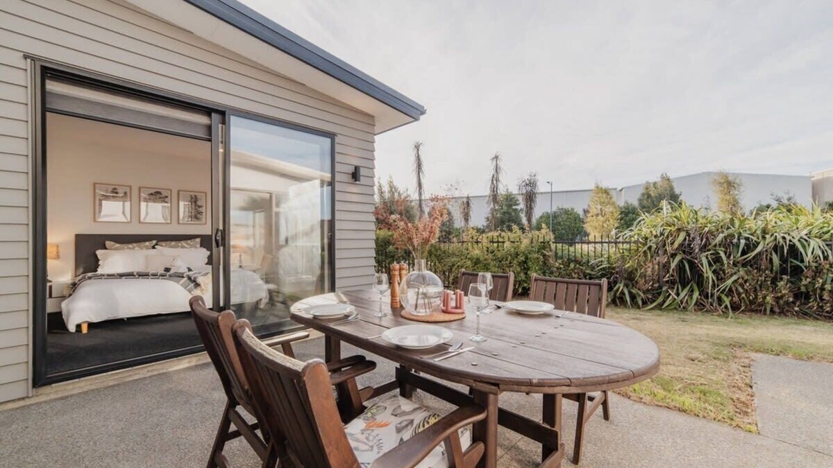 Wigram House | Zenith Escapes Your Quintessential 4BR Haven