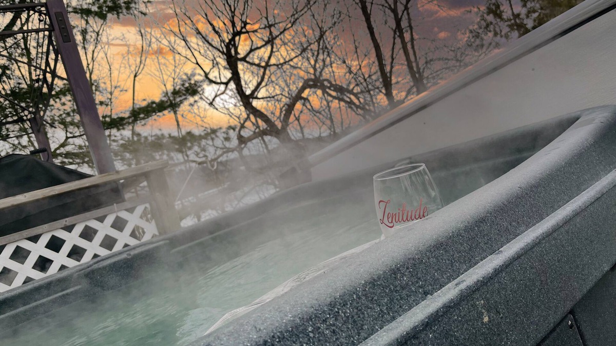 Saint-Andre-Avellin Ski Chalet | Zenitude 2 waterfront cottage