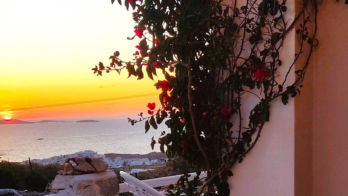 Naxos Town Villa | Zephyrus Sunset House