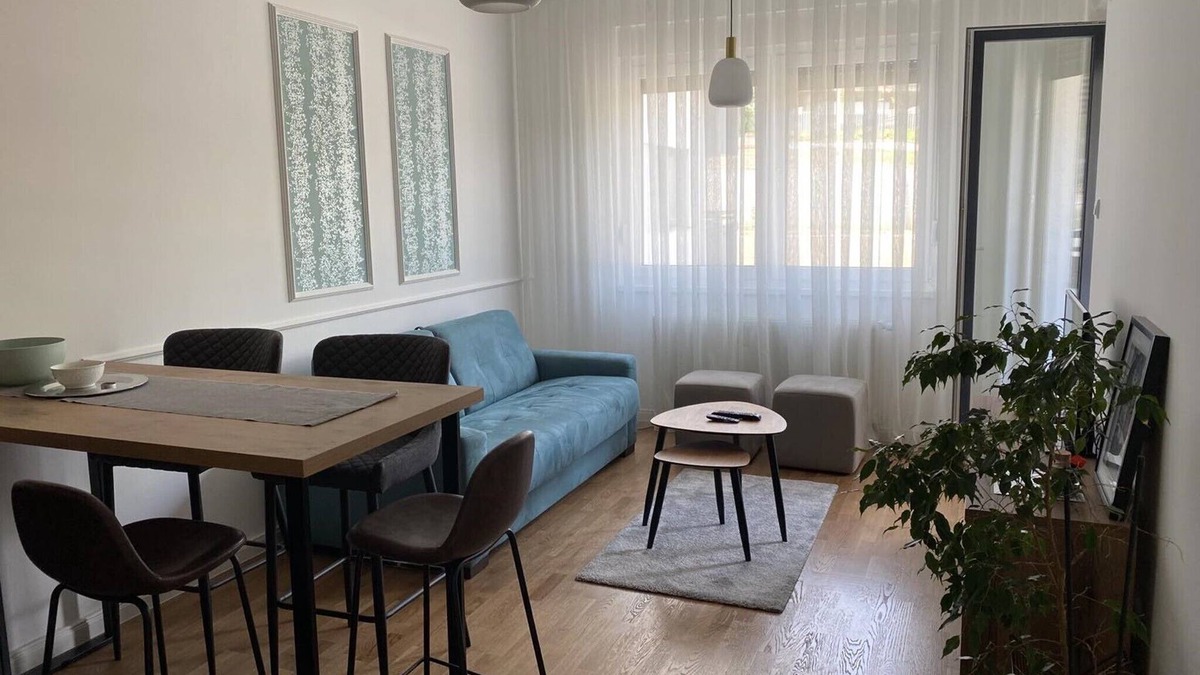 Banja Luka Apartment | Zeus Apartments - One Bedroom Apartment with Balcony in City Center