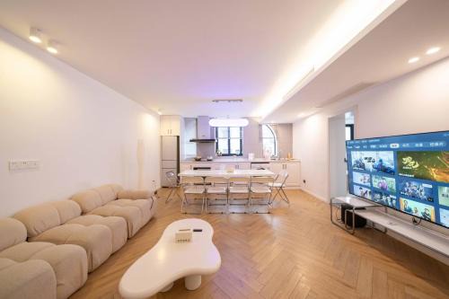 Jing'an Apartment | ZHome-Three floors 4 bedrooms - near Nanjing Road