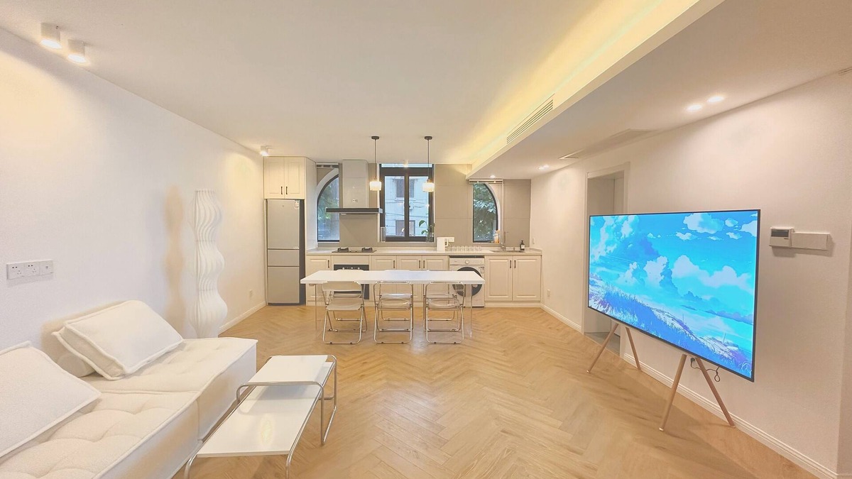 Downtown Shanghai Boat Rental | ZHome-Three floors 4 bedrooms-Near the Bund