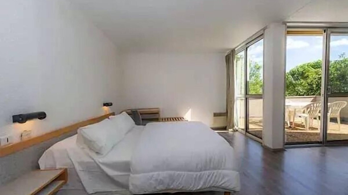 Lagorce Apartment | Zimmer TV